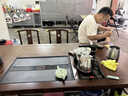 派迦丁新中式實(shí)木飯店餐桌飯桌長(cháng)方形燒烤店面館桌早餐店小吃店桌椅組合 咖啡色+2長(cháng)凳 白色大理石紋鋼化 75cm 100x60x 曬單實(shí)拍圖