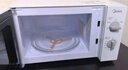 美的（Midea）微波爐快捷 家用小型 360°轉(zhuǎn)盤加熱 旋鈕操控 易潔內(nèi)膽 操作簡(jiǎn)單 PM20A0 曬單實(shí)拍圖