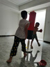 愛(ài)倍?。ˋIBEIJIAN）兒童拳擊沙袋不倒翁沙袋散打立式家用泰拳實(shí)心吸盤沙包沙袋 1.45米紅戰(zhàn)神光滑地面使用 專業(yè)款 曬單實(shí)拍圖