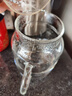 滿弓德國品質(zhì)耐高溫冷水壺涼水壺杯夏大容量高硼硅家用防爆玻璃泡茶壺 【1壺1杯】透明無印+光面蓋1000ml 曬單實(shí)拍圖