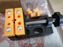 核桃固定器夾緊器一體夾具橄欖核臺鉗小型迷你文玩打底雕刻平口鉗 文玩臺鉗固定夾【配多用夾持塊】 【竹節(jié)形夾持塊+多用夾持塊】 曬單實拍圖