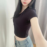 山朵棉白色螺紋短款v領(lǐng)t恤女夏季2025新款修身顯瘦百搭減齡露臍緊身上衣 黑色 S 曬單實(shí)拍圖