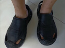 稻草人洞洞鞋男士釣魚(yú)涼鞋工裝戶外穿運(yùn)動(dòng)大碼防滑涉水沙灘拖鞋黑 42-43 曬單實(shí)拍圖