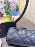 Tory Burch  湯麗柏琦【線上專享】 WILLA 肩背圓筒包TB 153372 黑色 001 OS 曬單實拍圖