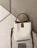 ANYSMIC包包女包奢侈品2026新款輕奢真皮斜挎水桶包手提夏季高級感百搭單 奶昔白 曬單實(shí)拍圖