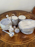 曼遠(yuǎn)景德鎮(zhèn)陶瓷餐具套裝青花瓷中式骨瓷碗盤家喬遷琺瑯彩碗碟家用 青花籃【10人套】+低壺咖啡 101件套 曬單實(shí)拍圖
