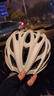西騎者（WestBiking）自行車騎行頭盔男女通用輕量透氣一體成型防護(hù)安全帽單車騎行裝備 白色【龍骨升級款】 曬單實(shí)拍圖