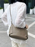 VANESSA HOGAN【高端線新品】VH女包行漫hobo包中號輕奢小眾植鞣皮大容量單肩包 巖灰 (小山羊皮 附贈精美禮盒) 曬單實拍圖