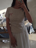 錦詩(shī)慧短袖t恤女正肩顯瘦新款2025夏季潮流t恤衫短款氣質(zhì)上衣修身設(shè)計(jì)感 紅色蝴蝶結(jié)刺繡短袖【白灰色】 M （建議85-105斤） 曬單實(shí)拍圖