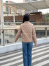 波司登（BOSIDENG）【七夕禮物】25新款輕薄90鵝絨服女短款翻領(lǐng)小香風(fēng)外套B250134182 【店長推薦】慕斯卡其|7C83 L 170/92A 體重約120-130斤 曬單實拍圖