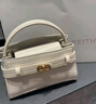CHARLES&KEITH鱷魚紋凱莉包手提斜挎婚包包女包生日禮物七夕禮物CK2-50270880-1 Ivory象牙色 S 曬單實(shí)拍圖
