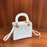 香港輕奢2025新款真皮送女朋友生日禮物蕾絲單肩包斜挎包戴妃包 白色配禮盒 曬單實(shí)拍圖