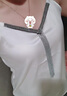 伊婭莎職業(yè)裝V領(lǐng)吊帶背心女緞面夏新款內搭薄款流蘇鏈條小吊帶外穿休閑打底衫可調節吊帶衫時(shí)尚性感上衣 單件1576白色吊帶 XL（推薦110-120斤） 曬單實(shí)拍圖
