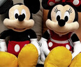 迪士尼（Disney）經(jīng)典米奇米妮毛絨玩偶玩具大號公仔抱枕生日七夕情人節(jié)女生禮物 米奇紅色中號+米妮紅色中號 曬單實(shí)拍圖