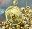 行金銀中黃金吊墜 五帝幣財神平安扣 DIY編織手繩手鏈生日禮物 送寶寶親戚 乾隆通寶 約1g 克重多退少補 曬單實拍圖