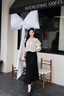 Mandy Zhang蝴蝶結(jié)飄帶復(fù)古波點(diǎn)襯衫女春季長(zhǎng)袖大v領(lǐng)氣質(zhì)緞面上衣 米底愛心波點(diǎn) S 曬單實(shí)拍圖