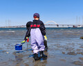 YogelTackle趕海連體褲兒童下水褲捉魚水衣玩水衣涉水服水褲水鞋一體玩沙水褲 曬單實拍圖