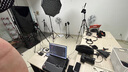 大疆（DJI）Mic Mini 無(wú)線(xiàn)麥克風(fēng) 專(zhuān)業(yè)錄音直播領(lǐng)夾無(wú)線(xiàn)小蜜蜂 手機(jī)相機(jī)單反vlog采訪降噪收音器 Mic Mini（兩發(fā)一收，含充電盒）一拖二 官方標(biāo)配【不含 Lightning 手機(jī)連接頭 曬單實(shí)拍圖