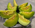 鳶語(yǔ)山東綠寶甜瓜凈重2.25kg  大果 新鮮農家無(wú)污染 綠寶石香瓜 曬單實(shí)拍圖