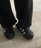 三葉草（Adidas） AdiFom Superstar 黑白 貝殼頭洞洞鞋 休閑鞋 運(yùn)動(dòng)鞋 男鞋 女鞋 HQ8752 42 曬單實(shí)拍圖