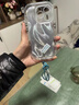 卡西奇趙露思同款水波紋蝴蝶適用蘋果16promax手機殼彩繪iPhone15帶手繩14plus網(wǎng)紅女款13pro全包保護套 羽紗-奶油殼【水波紋藍蝴蝶】 iPhone 16 Pro Max 曬單實拍圖