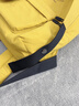 LEE輕盈簡(jiǎn)約學(xué)生書(shū)包男2025秋冬新款帽檐雙肩包潮流百搭休閑背包女 姜黃色（小號/可放9.7寸ipad） 曬單實(shí)拍圖
