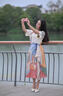 蕓蕁裙子女夏季2025新款文藝度假風(fēng)新款藝術(shù)感復(fù)古油畫不規(guī)則半身裙女 [套裝]梵高文藝半身裙+短袖上衣 XL 曬單實(shí)拍圖