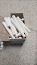 御杰開(kāi)學(xué)季必備用品六角白色粉筆2400支開(kāi)學(xué)禮包開(kāi)學(xué)禮物兒童小學(xué)一年級(jí)高中大學(xué)無(wú)塵粉筆教學(xué)黑板報(bào)筆 曬單實(shí)拍圖