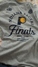 NBA官方2025賽季東區(qū)步行者奪冠紀(jì)念T恤哈利伯頓短袖男女款t恤 灰色(步行者) XL 曬單實拍圖