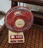 紐曼（Newmine）桌面風(fēng)扇大扇面搖頭臺式小風(fēng)扇長(cháng)續航USB可充電辦公室學(xué)生宿舍大風(fēng)力便攜電風(fēng)扇中國紅 曬單實(shí)拍圖