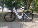 鳳凰M9電助力自行車(chē)7速變速可拆卸鋰電池長(zhǎng)續(xù)航通勤代步助力自行車(chē) M9-26寸/陶瓷白/七速/輻條輪 6A（純電續(xù)航約24KM） 曬單實(shí)拍圖