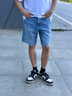 TOMMY JEANS【復古寬松】25夏季男裝美式潮流徽章破洞毛邊牛仔短褲20957 牛仔藍1AB 32 曬單實拍圖