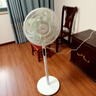 美的（Midea）幸運(yùn)草安睡風(fēng)扇直流變頻電風(fēng)扇落地扇四葉草一級能效輕音省電桌面臺式立式兩用電扇家用節(jié)能扇 【直流變頻輕音 五星舒適認(rèn)證】遙控 SDH30RX 曬單實拍圖
