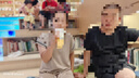 德瑪納簡(jiǎn)約風(fēng)珠鏈藏肉顯瘦針織連衣裙女 奶咖色 M  曬單實(shí)拍圖