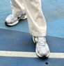 耐克（NIKE）V5 RNR男鞋輕量緩震支撐運動(dòng)休閑鞋舒適防滑耐磨低幫復古跑步鞋 HJ5228-102 42 曬單實(shí)拍圖