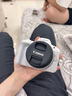 佳能r50相機 入門級微單 旅行家用學(xué)生vlog視頻 4k小巧便攜半畫幅R50數(shù)碼照相機 EOSR50 18-45 STM白色套機 送禮好物 套餐二【含定制攝影三腳架+攝影單肩包】 曬單實拍圖