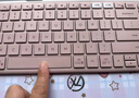 羅技（Logitech）時尚系列 K580 鍵盤 藍牙鍵盤 辦公鍵盤 無線鍵盤 便攜超薄鍵盤 筆記本鍵盤 平板鍵盤  茱萸粉 曬單實拍圖