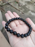 天然烏金黑曜圓珠手鏈  黑耀金銀曜手串 轉運珠 純黑烏金黑曜石手鏈 10mm(19顆左右) 曬單實拍圖