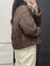 波司登（BOSIDENG）2025新款輕薄羽絨服女短款90絨立領(lǐng)菱格寬松時(shí)尚外套B250135326 砂礫棕|7B51 S 160/84A 體重約110-125斤 曬單實(shí)拍圖