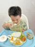 英氏（YEEHOO）寶寶餐盤禮盒套裝 圍兜輔食勺餐盤 吸盤式 嬰兒吃飯訓(xùn)練 【分格餐盤+輔食盒+叉勺+圍兜】 曬單實拍圖