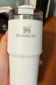 STANLEY網(wǎng)紅吸管杯水杯保溫杯大容量辦公車載不銹鋼杯子591ML-霜白 曬單實(shí)拍圖