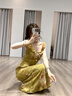 鷺青一原創(chuàng  )【春熙】復古印花連衣裙女夏季斜裁荷葉邊垂感吊帶長(cháng)裙 黃綠色 XS 曬單實(shí)拍圖