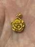 老鳳祥黃金項鏈女款足金浪漫玫瑰花純金吊墜七夕情人節禮物送女朋友老婆 足金吊墜*約1.1g贈銀鏈【玫瑰禮盒】 曬單實(shí)拍圖