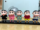 OEMG玫瑰花雨衣蠟筆小新手辦雨傘野原新之助潮玩車(chē)載擺件桌面可愛(ài)禮物 黑底座玫瑰花小新-高10cm 隨機1個(gè)（袋裝） 曬單實(shí)拍圖