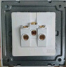 國際電工86型開關(guān)插座墻面墻壁面板帶USB網(wǎng)線廚房大板家用空調(diào)暗裝磨砂灰 錯(cuò)位五孔 曬單實(shí)拍圖