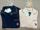 TEENIE WEENIE情侶睡衣棉刺繡翻領(lǐng)家居服套裝 珍珠粉【海鹽假日】女款開襟 S 曬單實(shí)拍圖