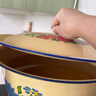 崇得加厚老式懷舊搪瓷蓋盆帶蓋豬油碗盆餃子餡料盆火鍋麻辣燙煎藥碗盆 30CM黃色蓋盆/花色隨機(jī)（1個(gè)） 曬單實(shí)拍圖