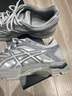 亞瑟士ASICS男鞋網(wǎng)面跑步鞋緩震跑鞋透氣舒適運動(dòng)鞋 GEL-FLUX 4 灰色 42.5 曬單實(shí)拍圖
