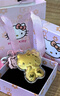 中國珠寶大褔hellokitty貓鑰匙扣黃金掛件足金KT貓手機鏈999包包掛飾禮物 KT貓鑰匙扣【0.2g】(含禮盒） 曬單實拍圖