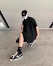 威登羊夏季冰絲短袖t恤男士高級(jí)感上衣搭配潮流帥氣男學(xué)生休閑運(yùn)動(dòng)套裝 黑色短袖+黑短T+黑色褲子【三件 XL 曬單實(shí)拍圖